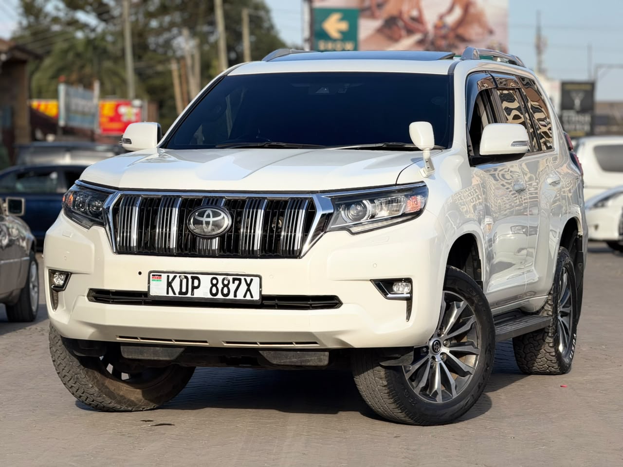 Vehicle photo 3