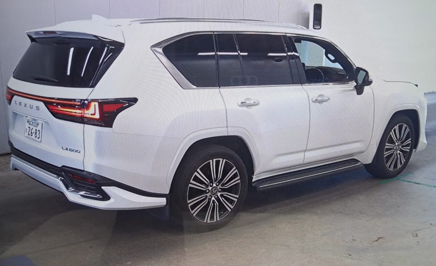 Vehicle photo 3