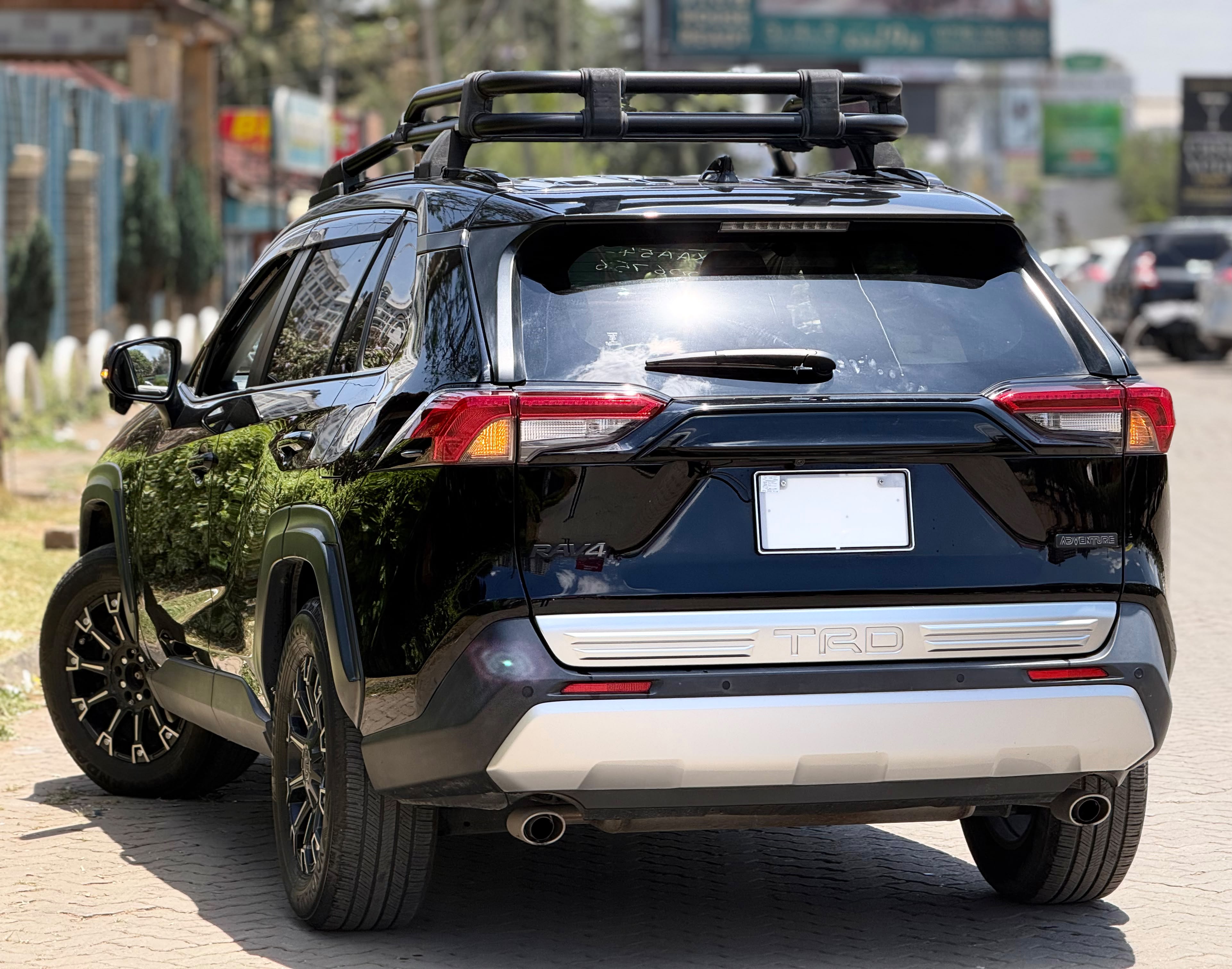 Vehicle photo 2