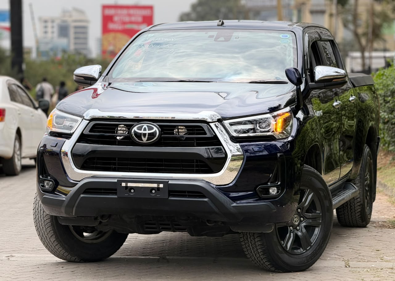 Vehicle photo 3