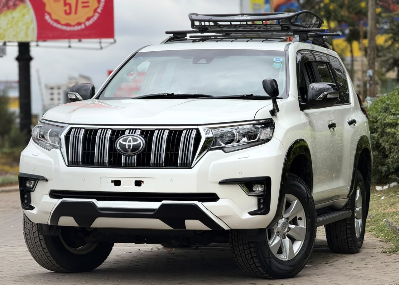 Vehicle photo 3