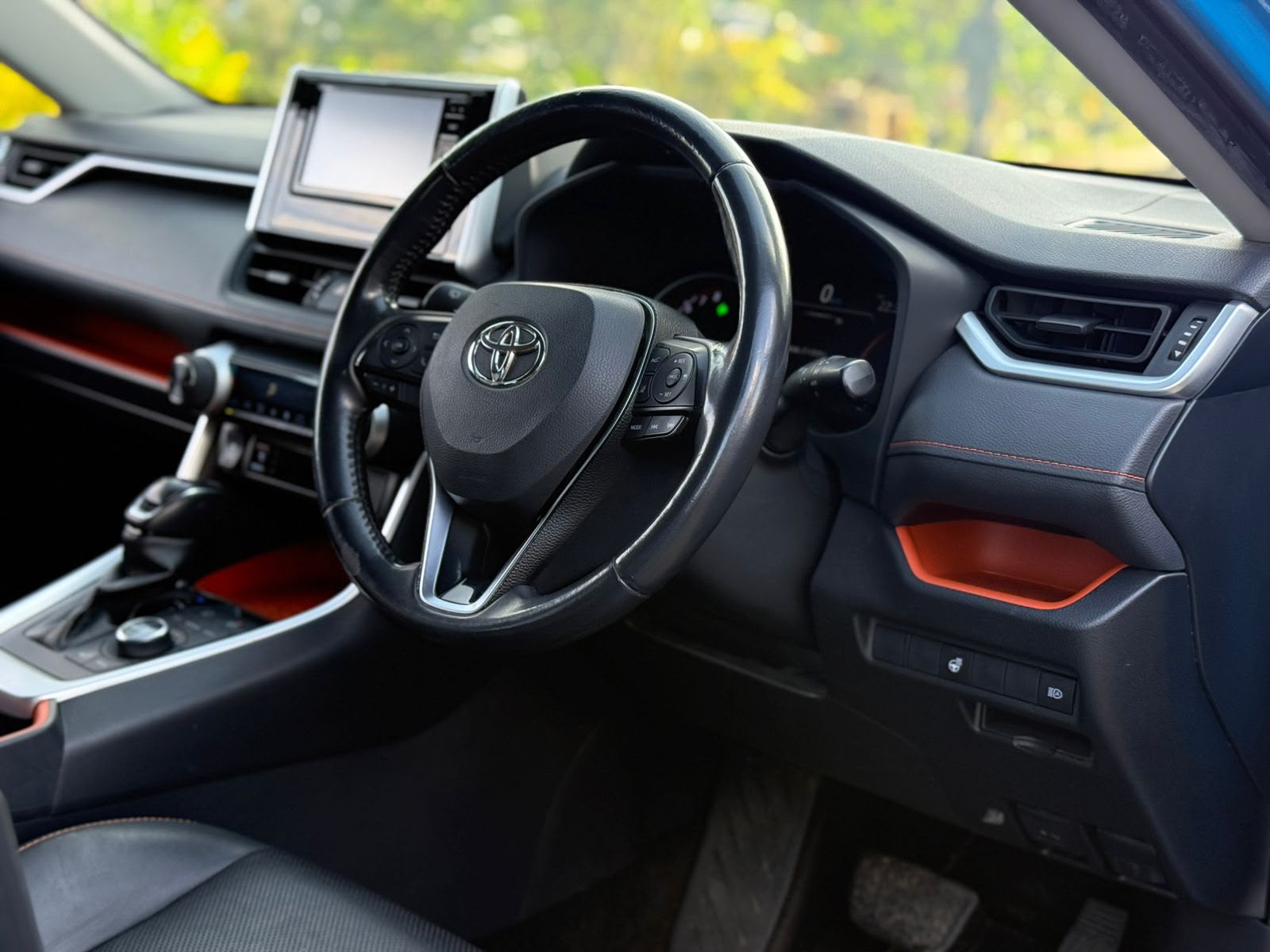 Vehicle photo 5