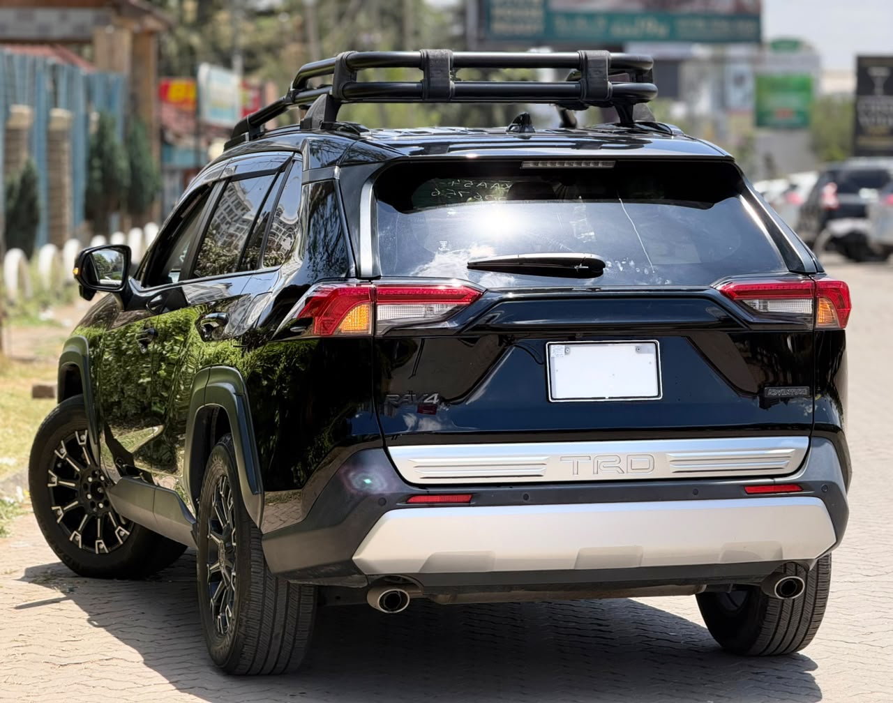 Vehicle photo 2