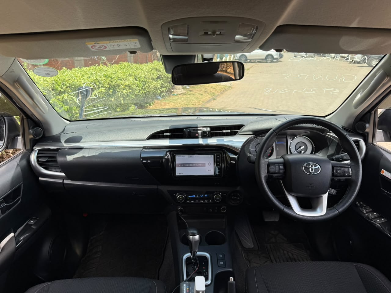 Vehicle photo 8