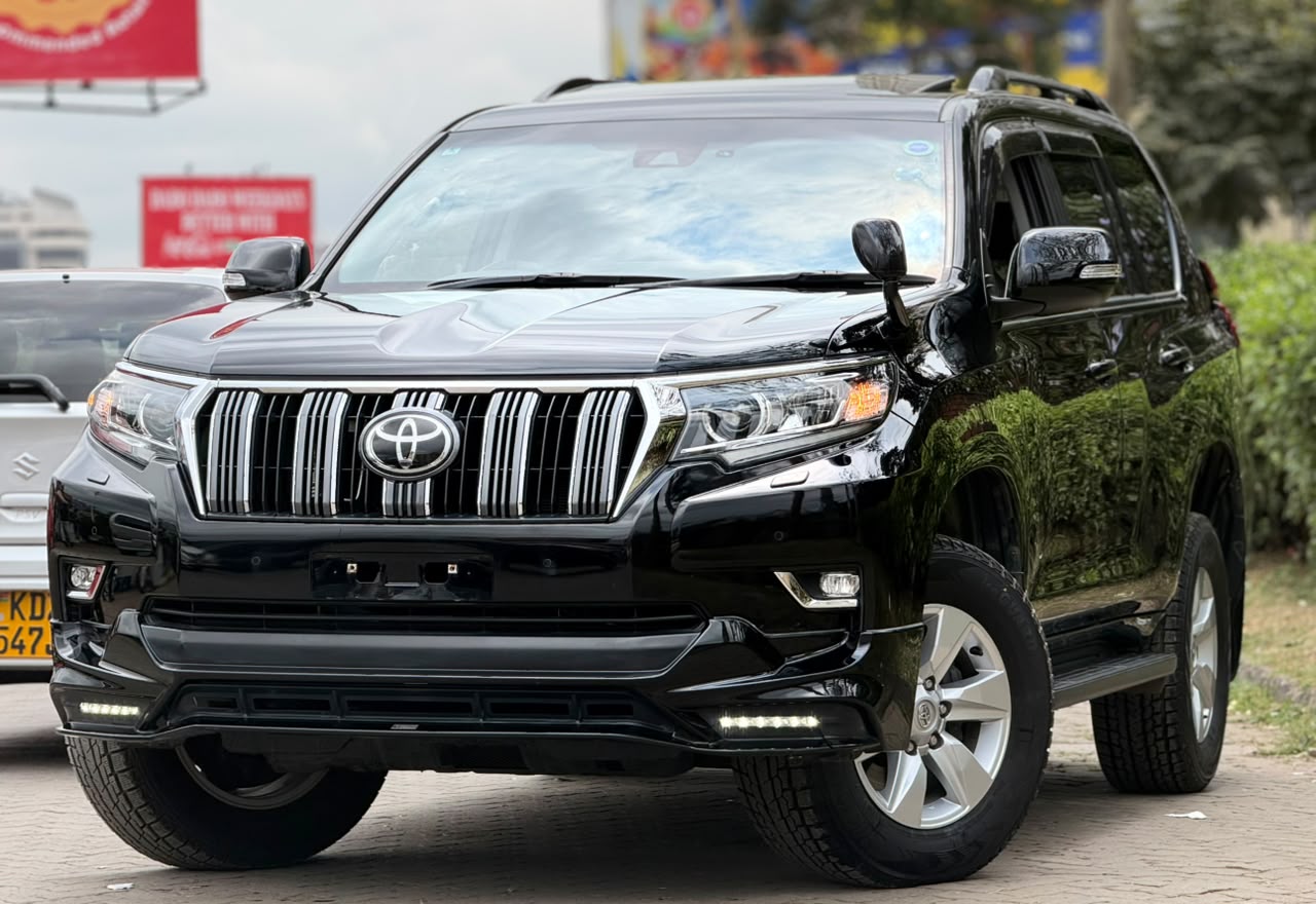 Vehicle photo 3