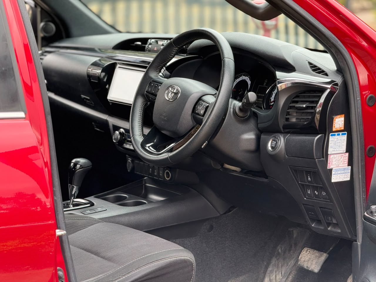 Vehicle photo 5