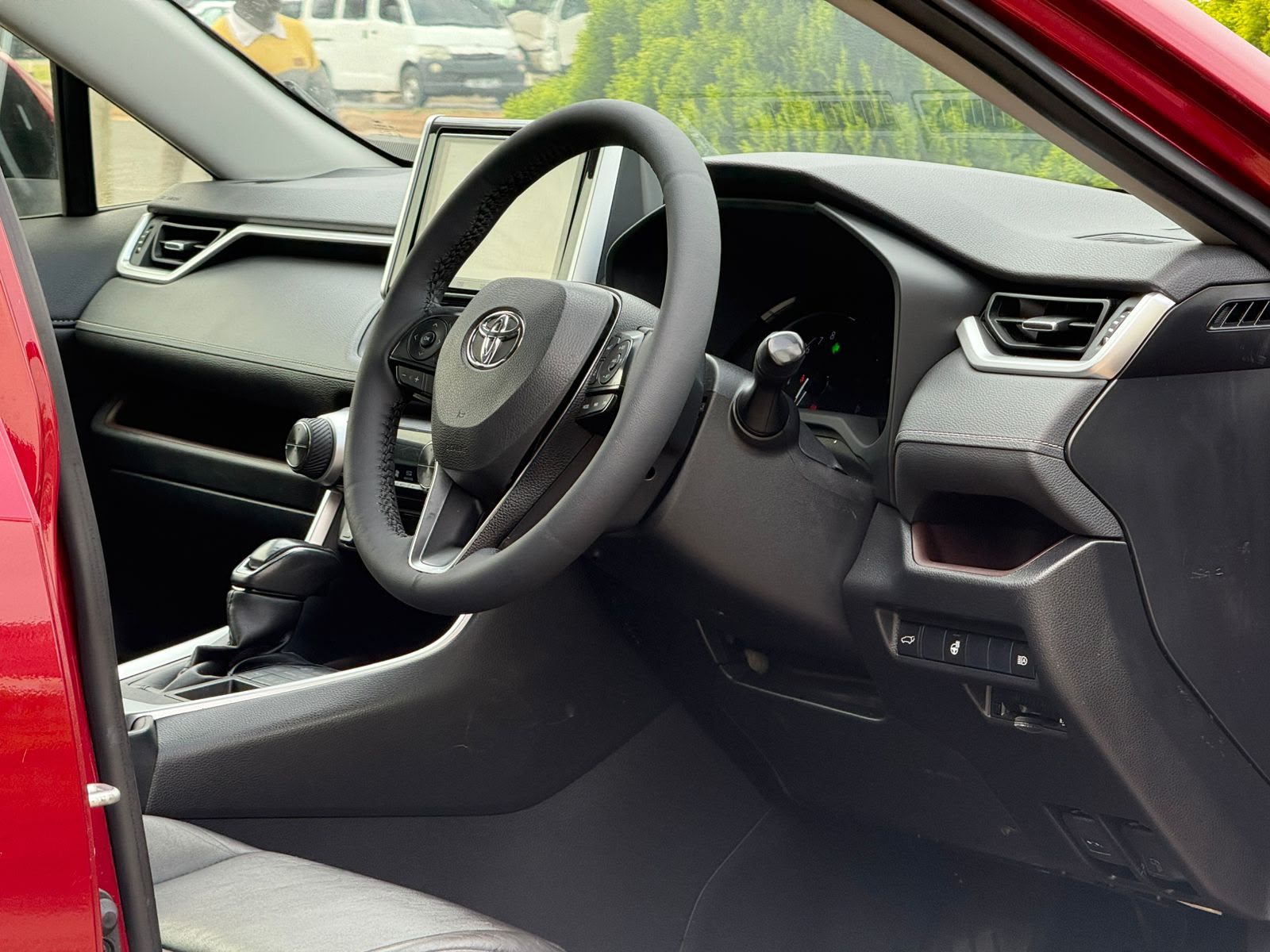 Vehicle photo 5