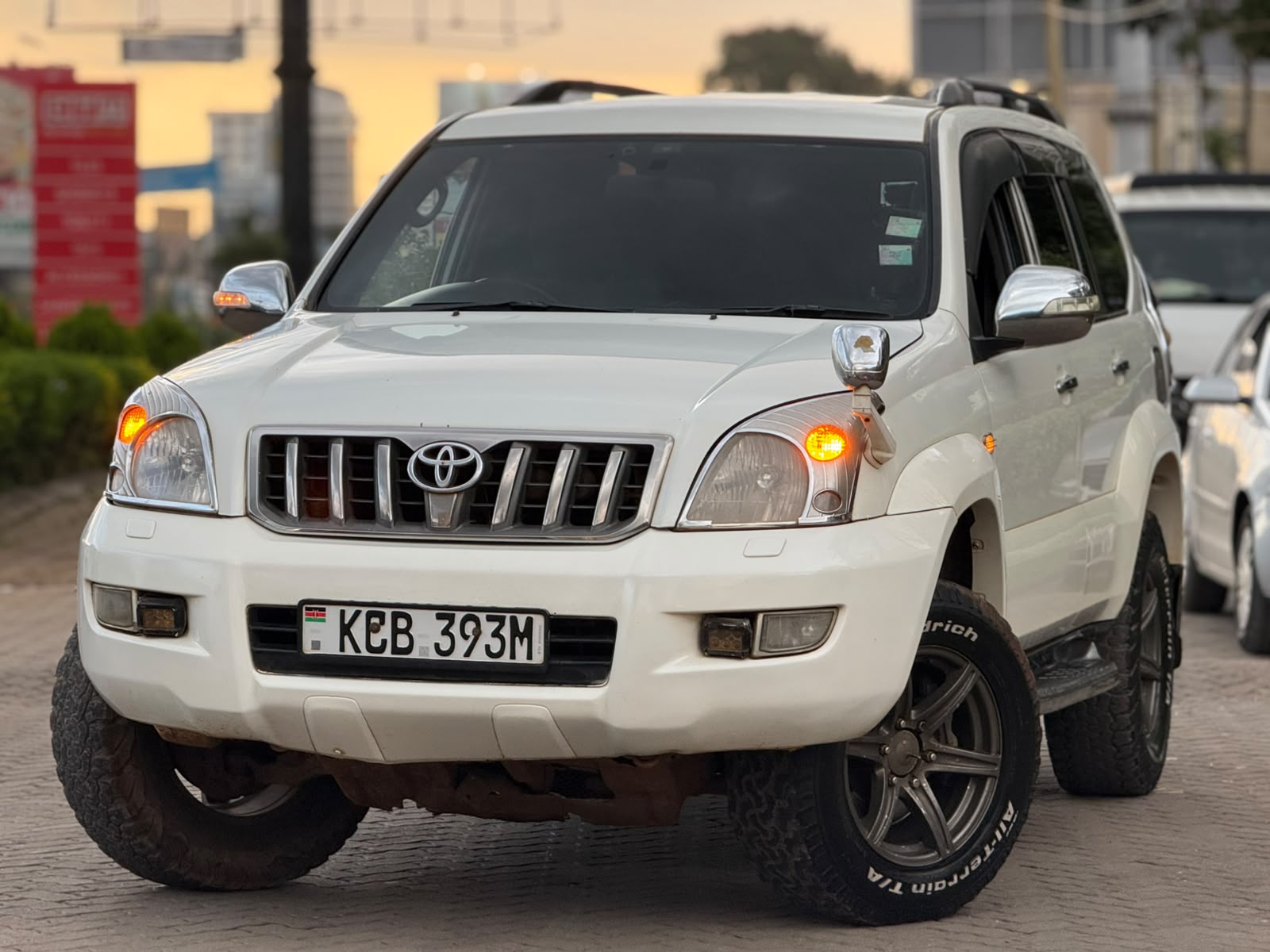 Vehicle photo 3