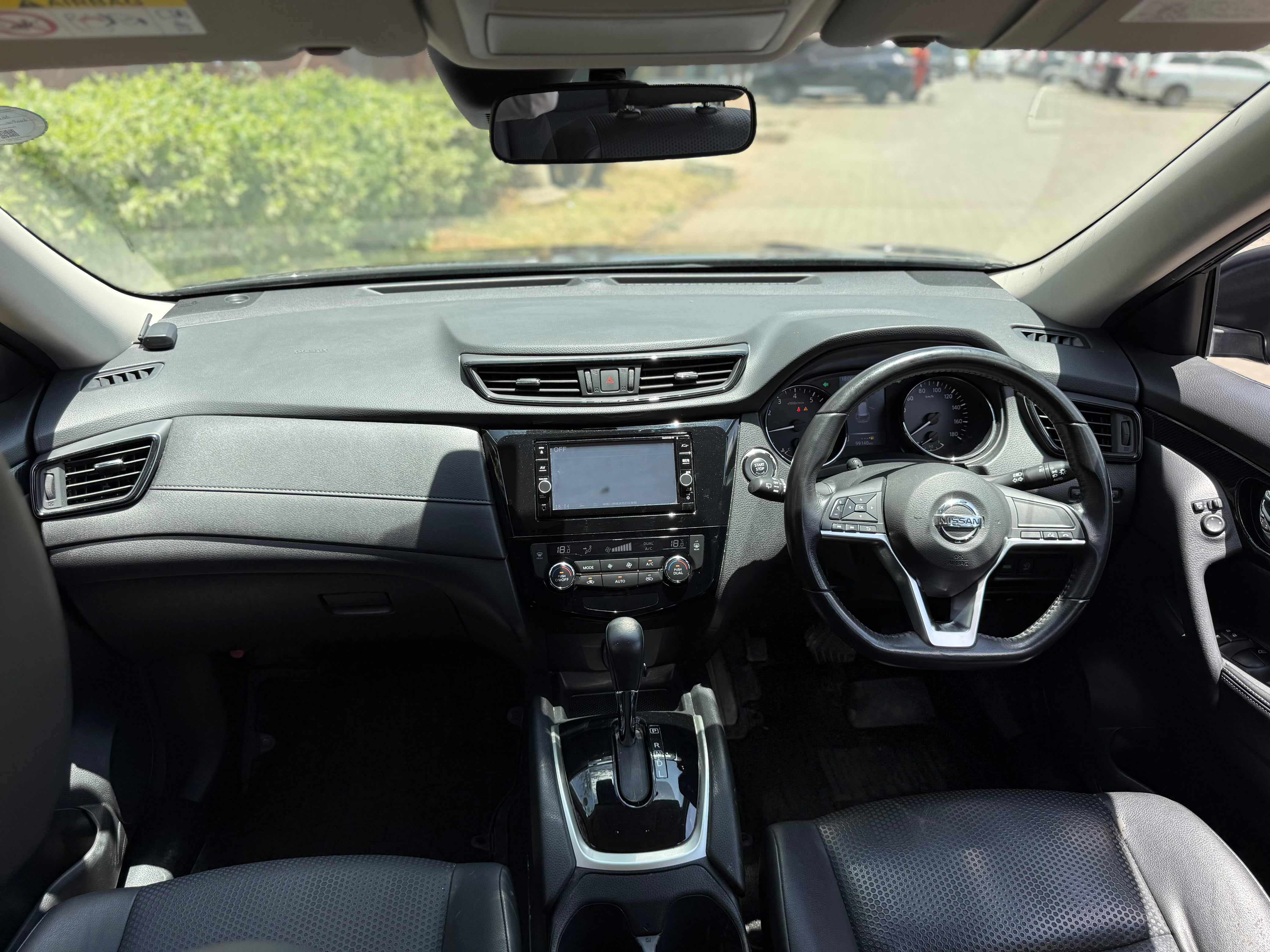 Vehicle photo 8