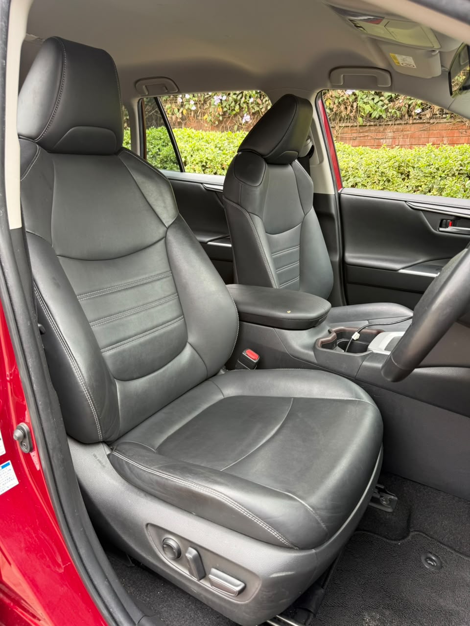 Vehicle photo 6