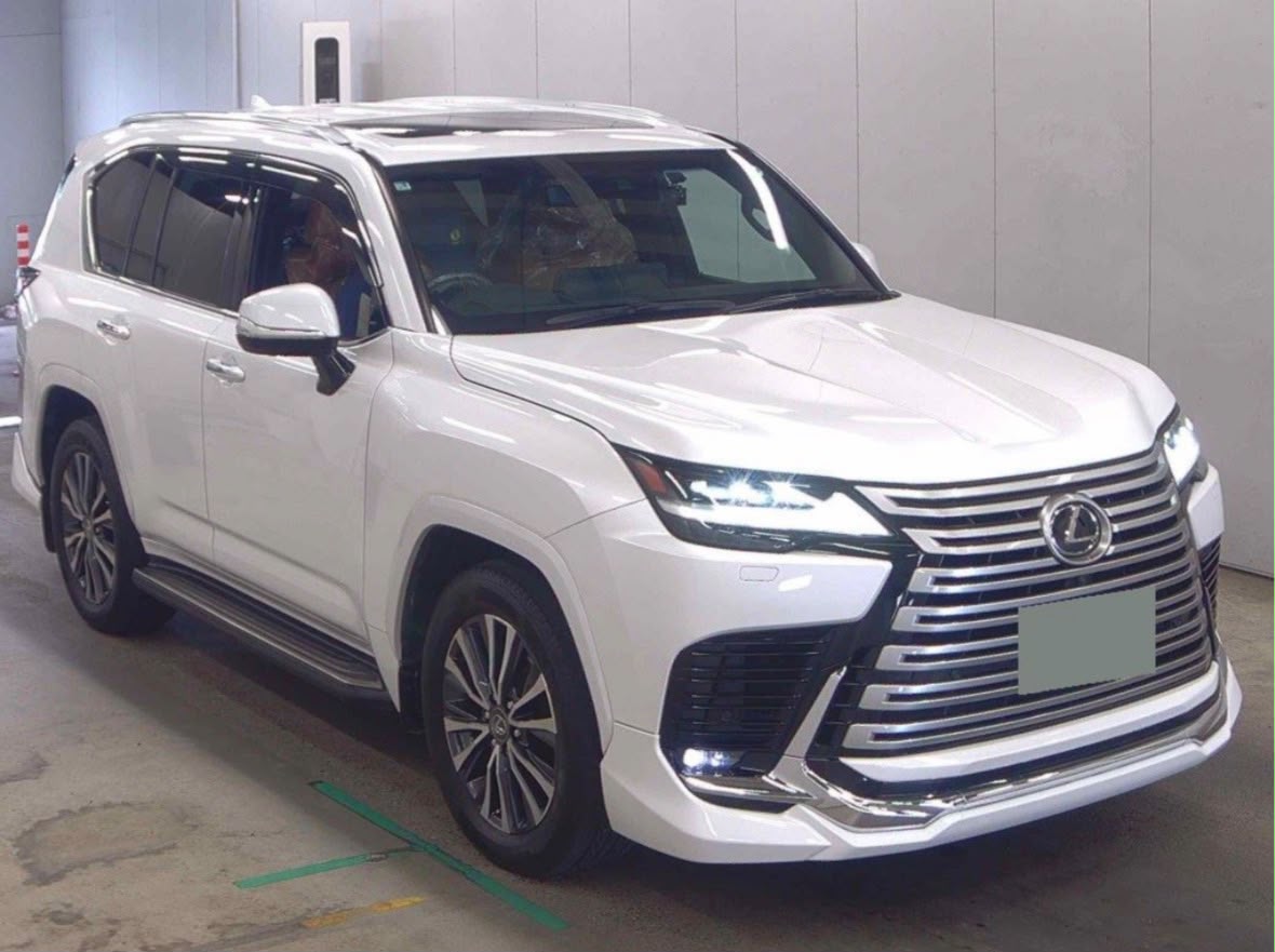 LEXUS LX600
