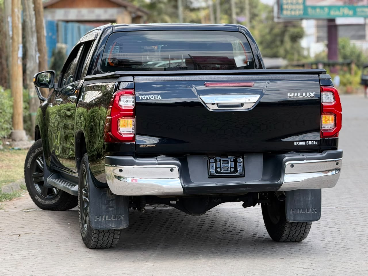 Vehicle photo 2