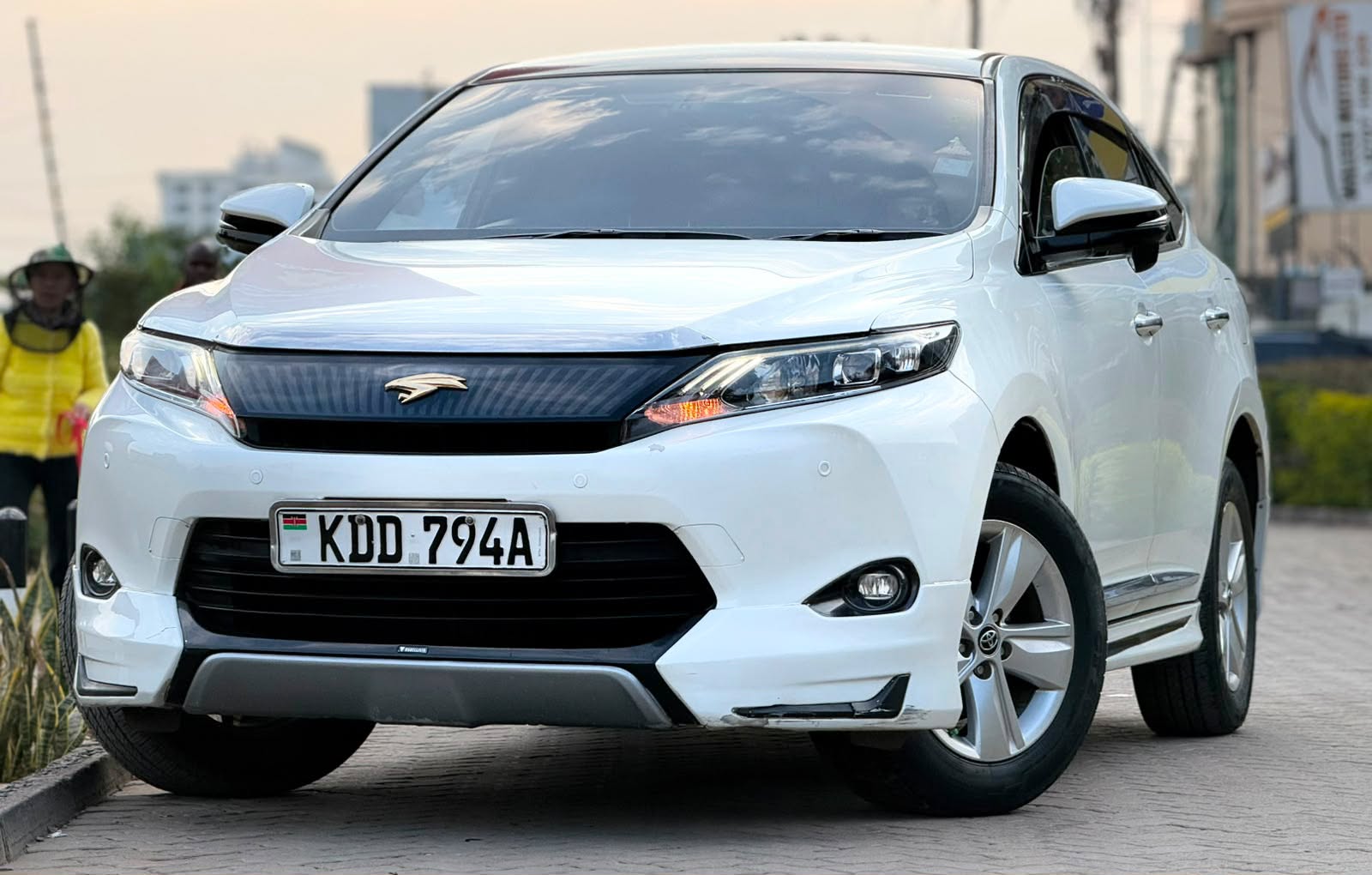 Vehicle photo 2