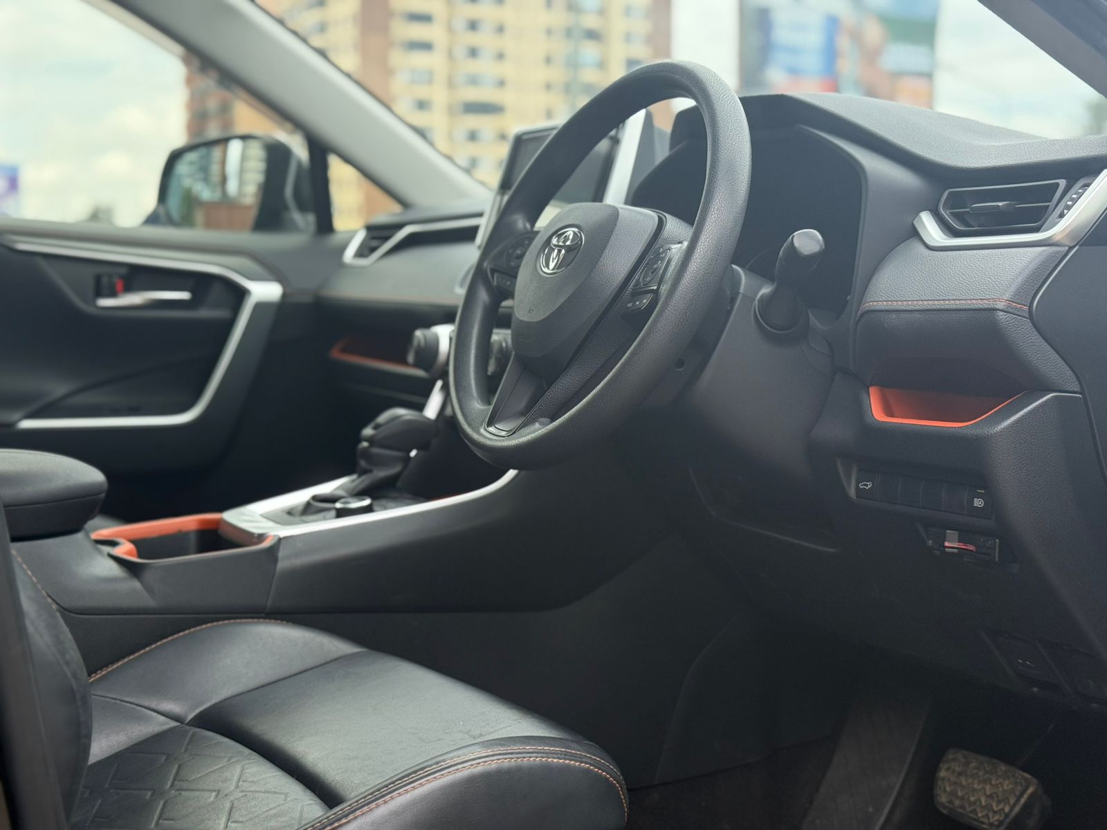 Vehicle photo 5
