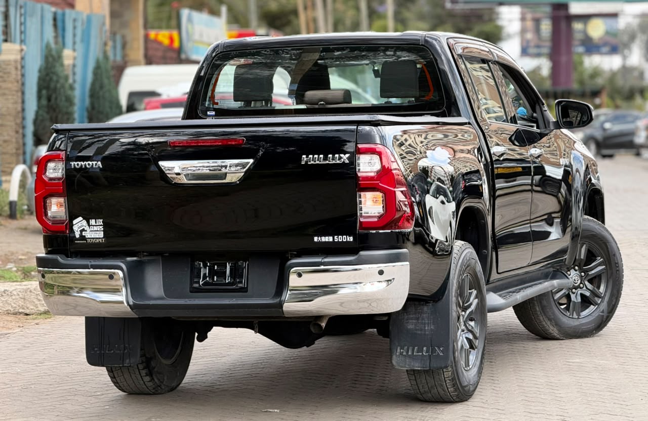 Vehicle photo 4